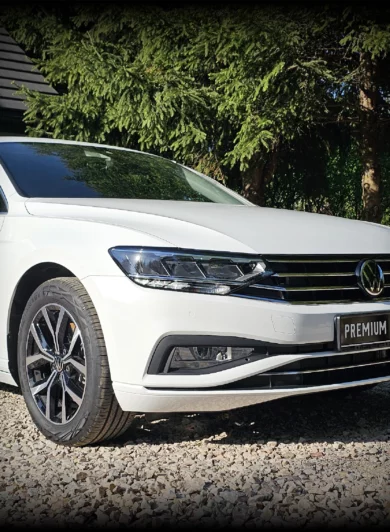 VW Passat [Zmiana Koloru] White Gloss