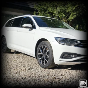 VW Passat [Zmiana Koloru] White Gloss