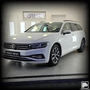 VW Passat [Zmiana Koloru] White Gloss