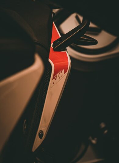 Photo Seat belt detailing